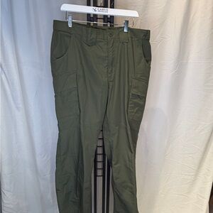 Under‎ Armour Men's Green Cargo Pants